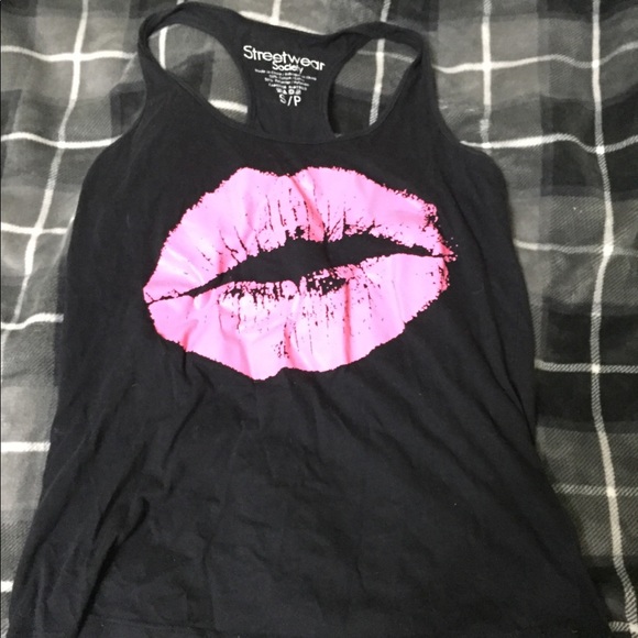 Tank top 🌟 - Picture 1 of 2